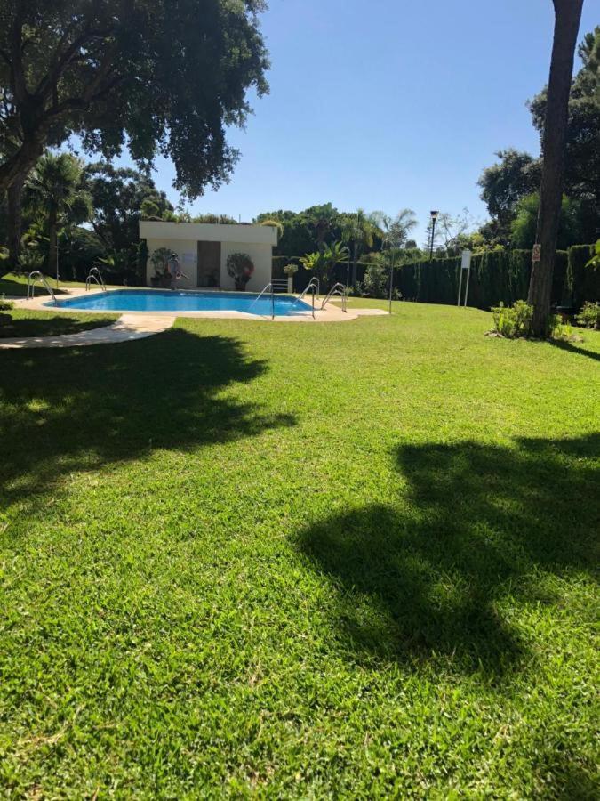 Ansa Beach Apartment - Cabopino, Marbella - Garden Level Eksteriør bilde