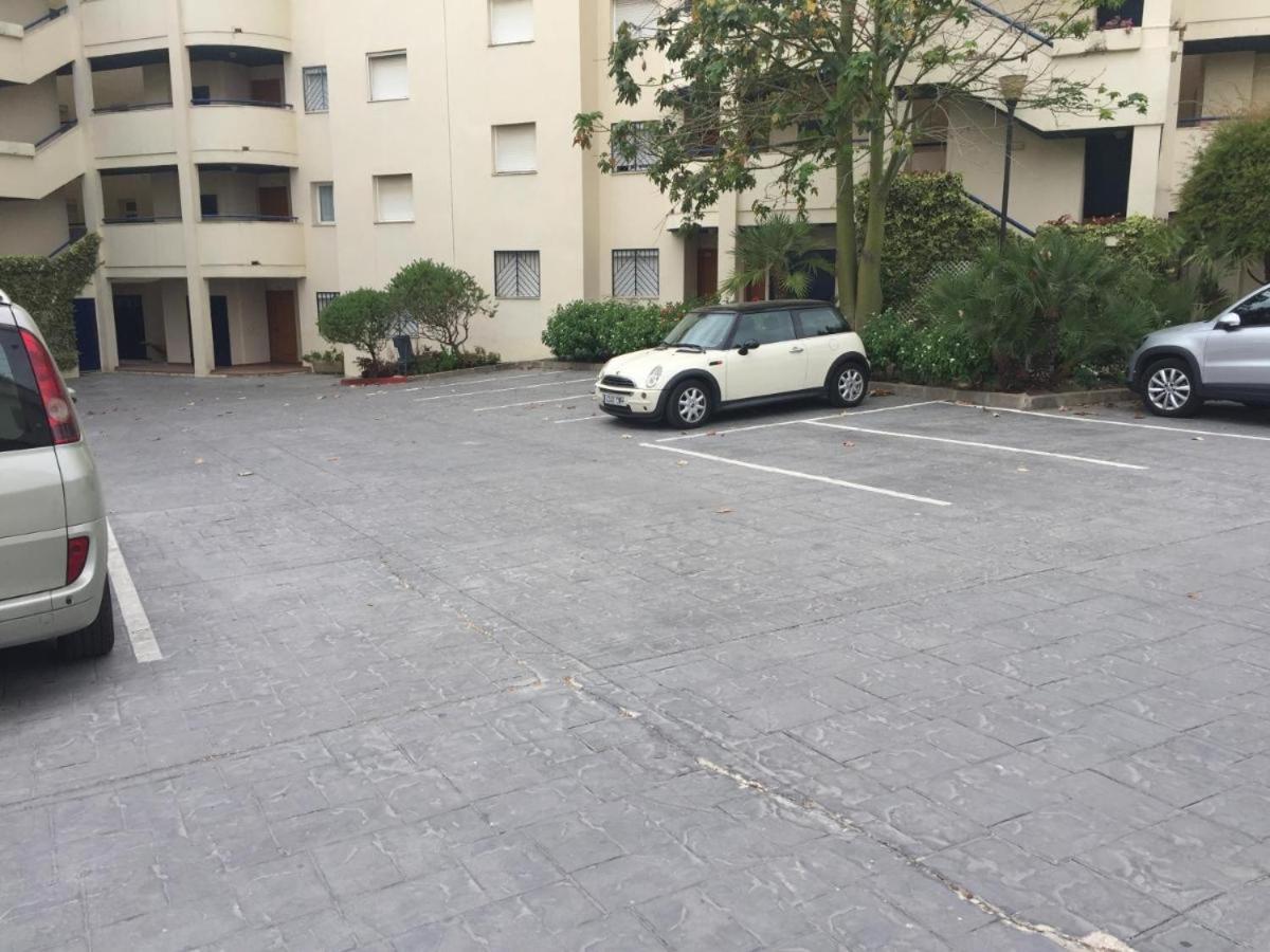 Ansa Beach Apartment - Cabopino, Marbella - Garden Level Eksteriør bilde