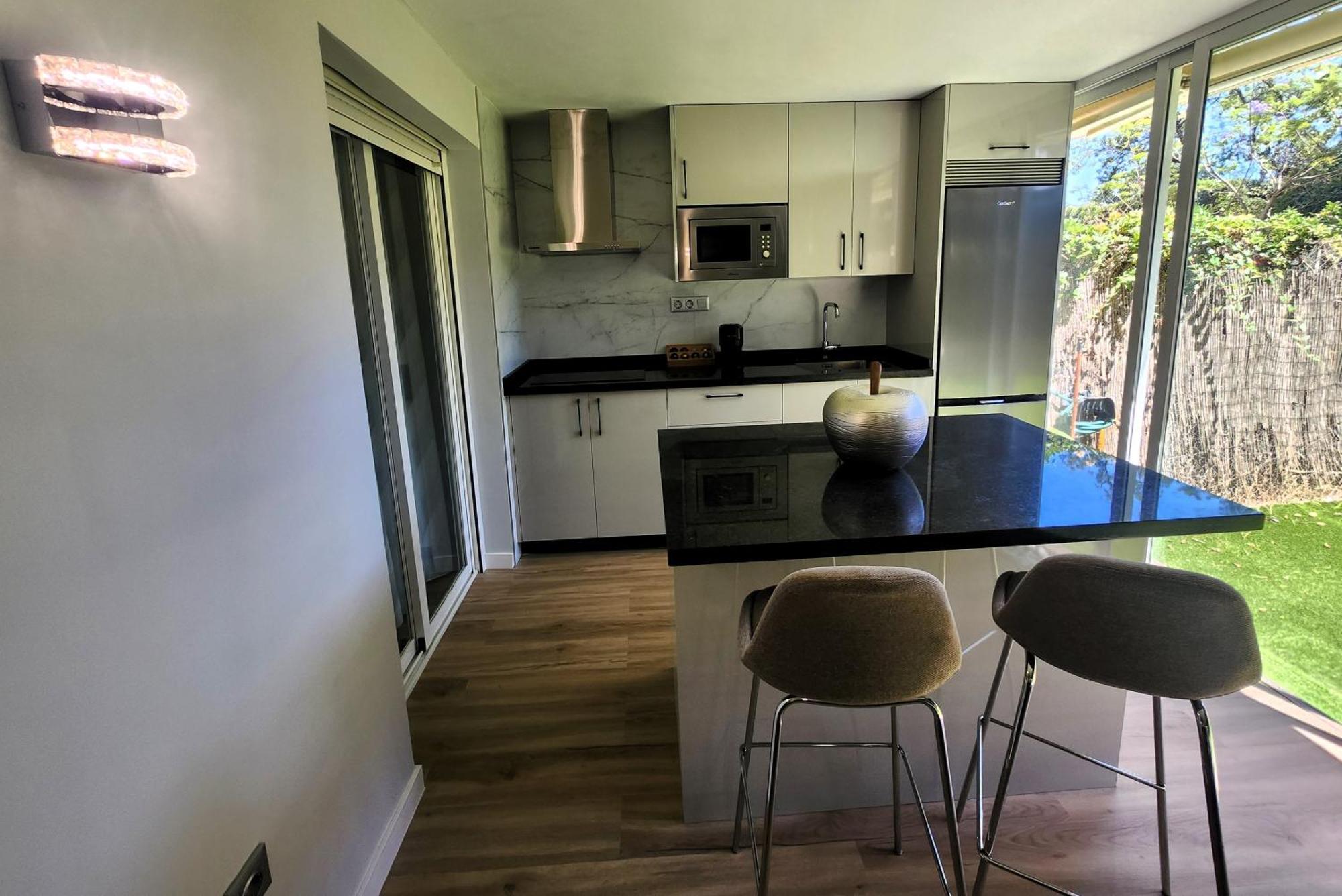 Ansa Beach Apartment - Cabopino, Marbella - Garden Level Eksteriør bilde